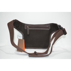 ROSME: Riñonera de piel.