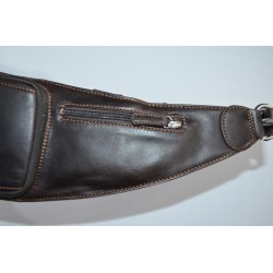 HEXAGONA: Mochila cruzada de piel .