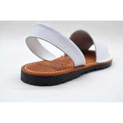 ORTUÑO: IBICENCA DE PIEL PLANTA ACOLCHADA BLANCA