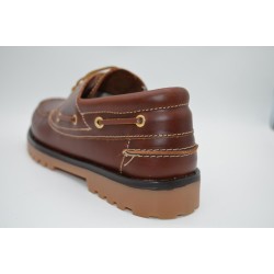 ALEX: NÁUTICO DE PIEL CON SUELA COSIDA TIPO TINBERLAND.