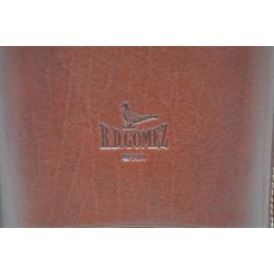 R.D. GÓMEZ: PURERA DE PIEL HECHA EN UBRIQUE PARA 4 PUROS