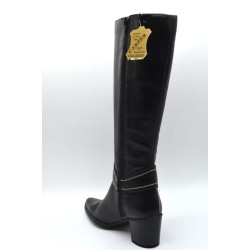 LAURA L'OR: BOTA DE CAÑA ALTA HORMA DE PUNTA TACÓN GRUESO EN PIEL VACUNO 1ª CALIDAD NEGRA