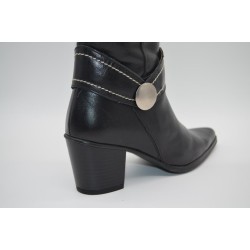 LAURA L'OR: BOTA DE CAÑA ALTA HORMA DE PUNTA TACÓN GRUESO EN PIEL VACUNO 1ª CALIDAD NEGRA