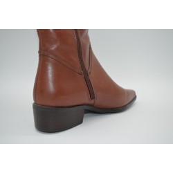 D'CHICAS: BOTA DE CAÑA ALTA TACON BAJO EN PIEL VACUNO 1ª CALIDAD CUERO