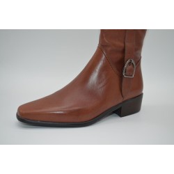 D'CHICAS: BOTA DE CAÑA ALTA TACON BAJO EN PIEL VACUNO 1ª CALIDAD CUERO