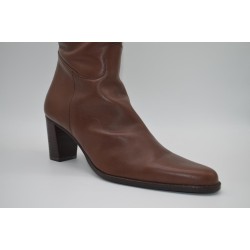 NISE: BOTA DE TACÓN DE CAÑA ALTA  EN PIEL VACUNO 1ª CALIDAD 102037-ROBLE