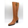 NISE: BOTA DE TACÓN DE CAÑA ALTA  EN PIEL VACUNO 1ª CALIDAD 102053-CAMEL