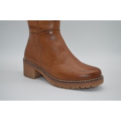 PITILLOS: BOTA DE PIEL DE CAÑA ALTA CON TACON GRUESO COLOR CAMEL 105578