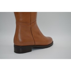 PITILLOS: BOTA DE PIEL DE CAÑA ALTA CON TACON BAJO COLOR CAMEL 105587