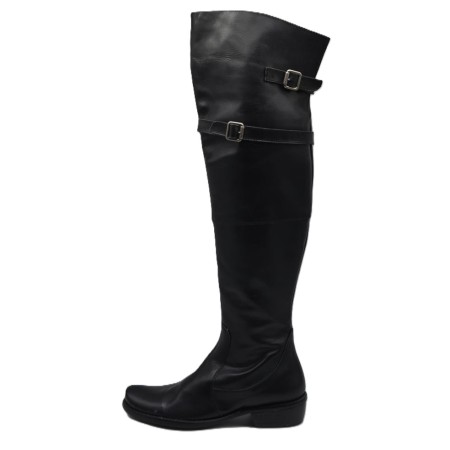 LACAL: BOTA MOSQUETERA PLANA EN PIEL VACUNO 114025-NEGRA