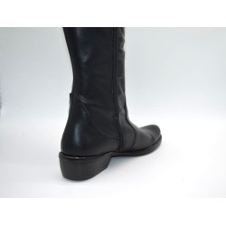LACAL: BOTA MOSQUETERA PLANA EN PIEL VACUNO 114025-NEGRA
