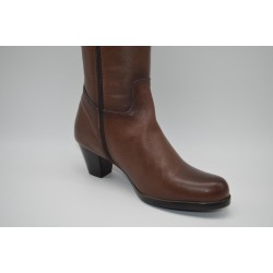 NATALIA BLANCO: BOTA DE PIEL DE CAÑA ALTA Y TACÓN BAJO 115131-CUERO