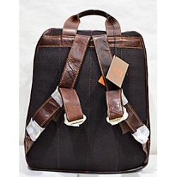 MOCHILA DE PIEL PORTAORDENADOR