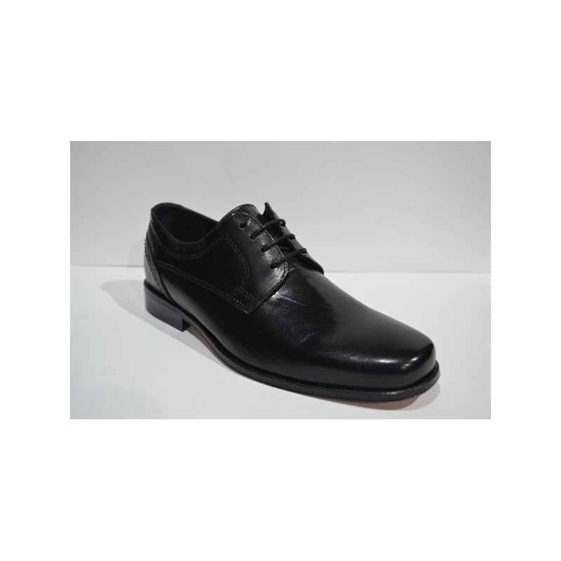 LUISETTI: Zapato de cabretilla negro.