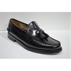 ADOC: Zapato castellano con borlas negro